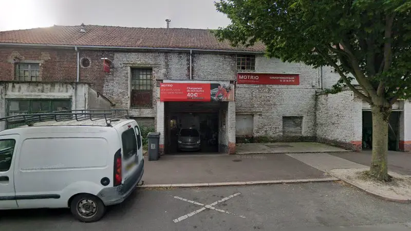 Vue de la rue devant Motrio - Garage Vandevelde, Tourcoing