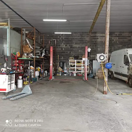 Photo publiée sur la fiche Google de Enzo carrosserie, Paray-le-Monial