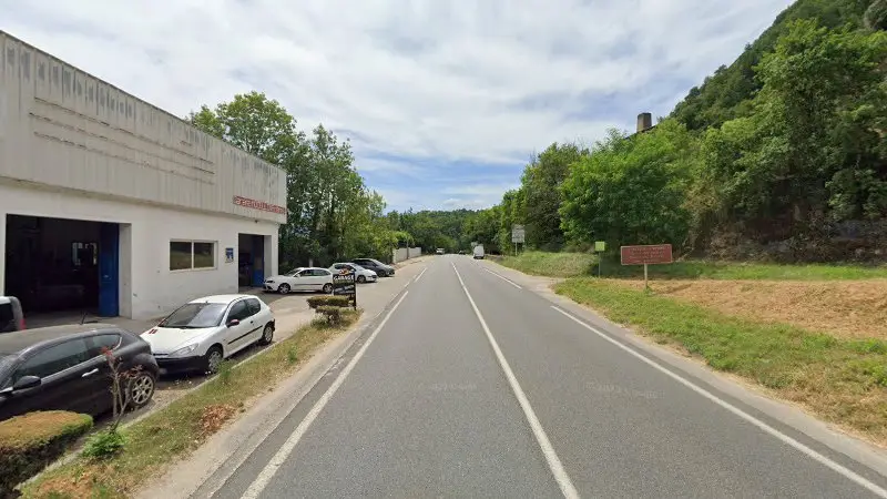 Vue de la rue devant Garage Mocellin Frères, Saint-Nazaire-en-Royans