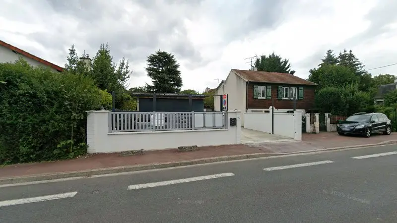 Vue de la rue devant Eurorepar Ets Eurauto, Clamart