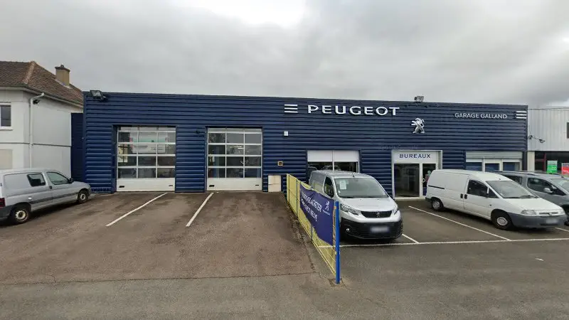 Vue de la rue devant Garage Auto Papillot, Châtenoy-le-Royal