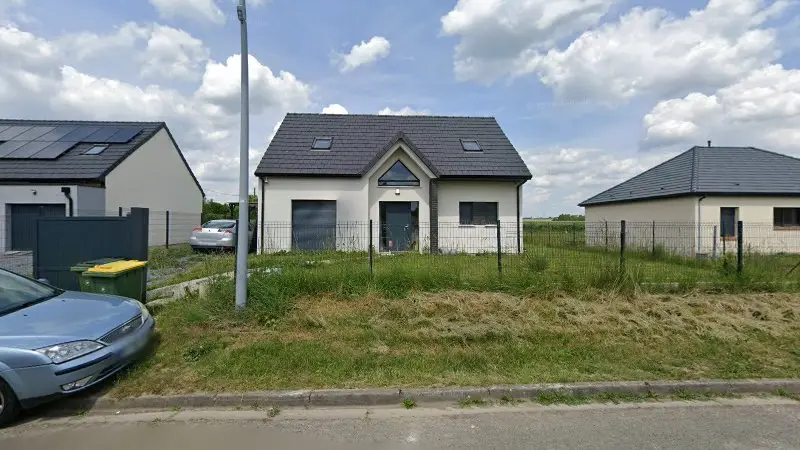 Vue de la rue devant Dépannage Auto & Remorquage 24/7 à Amiens et Beauvais – Az Dépannage, Vaux-en-Amiénois