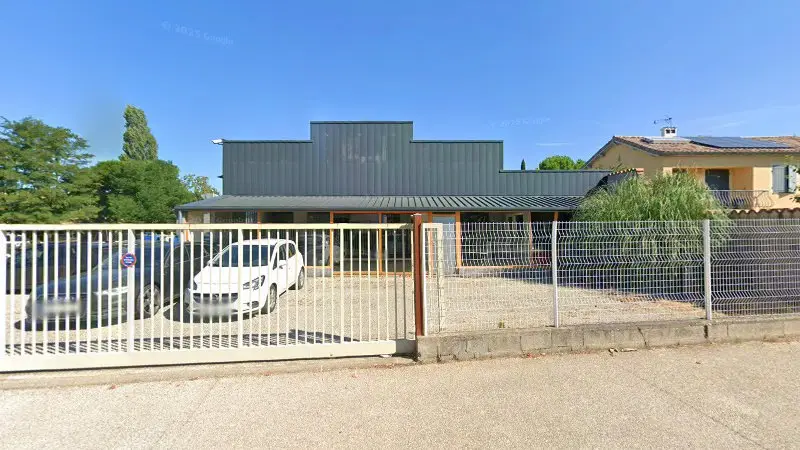 Vue de la rue devant Garage Maxime Cordier--, Chatuzange-le-Goubet