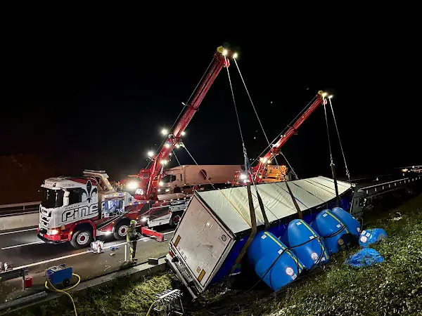 Photo publiée sur la fiche Google de Pineau dépannage Poids Lourd - Angers, Verrières-en-Anjou