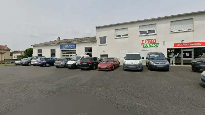 Vue de la rue devant Garage Lemmery, Boulay-Moselle
