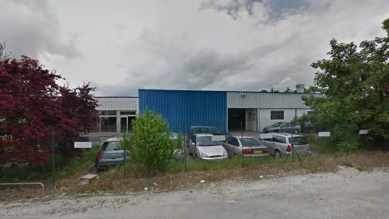 Vue de la rue devant Garage Auto Rosières, Rosières-près-Troyes