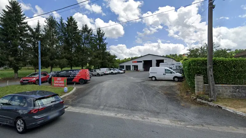 Vue de la rue devant Elan Euro Repar, Cherveix-Cubas