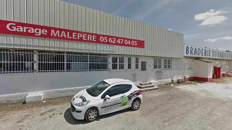 Vue de la rue devant Garage Malepere, Escalquens