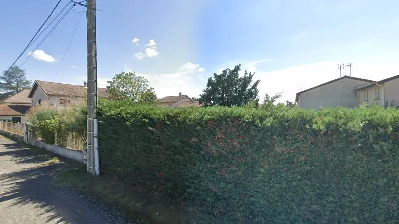 Vue de la rue devant CALIBRAGE AUTO LOIRE ET CENTRE, Montrond-les-Bains