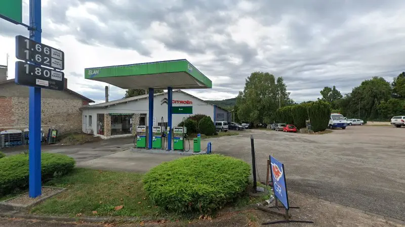 Vue de la rue devant GARAGE FORET - Citroën, Sauviat-sur-Vige