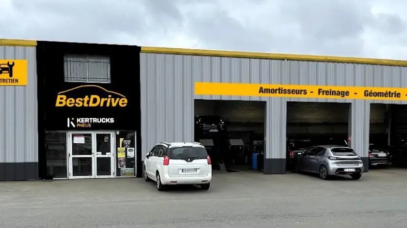 Photo publiée sur la fiche Google de BestDrive - Kertrucks Pneus, Rostrenen
