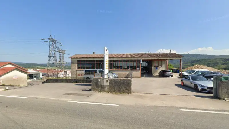 Vue de la rue devant Carrosserie Poignand-Dole, Besançon