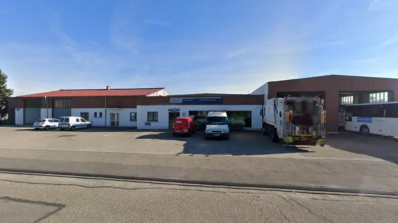 Vue de la rue devant Nord Est Electro Diesel, Haguenau