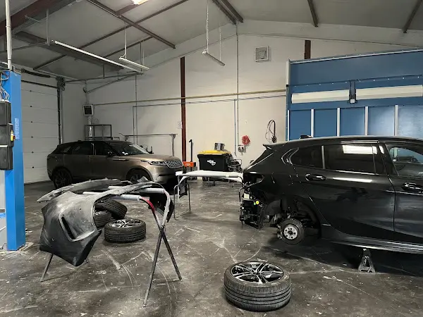 Photo publiée sur la fiche Google de Garage Carrosserie Freitas - ZeCarrossery - AXIAL, Acquigny