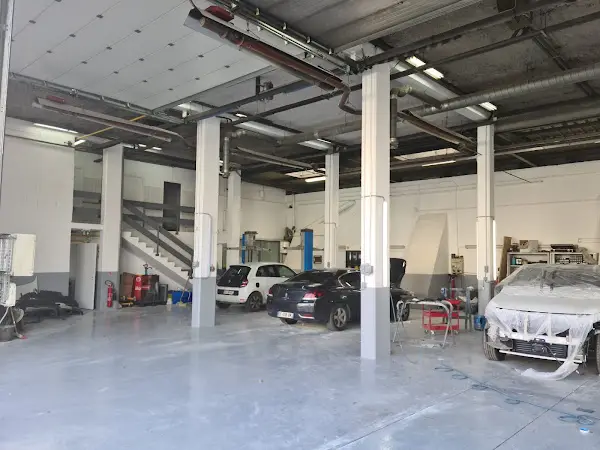Photo publiée sur la fiche Google de Carrosserie Claude Bernard, Aubervilliers