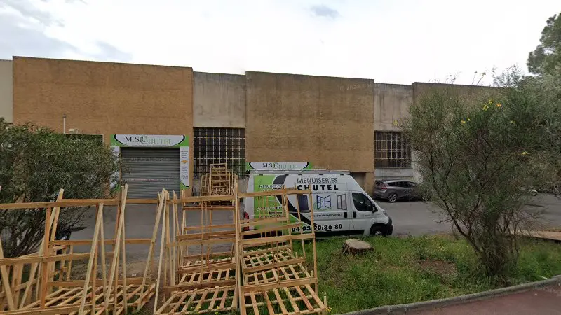 Vue de la rue devant Carrosserie de l’olivet, Le Cannet