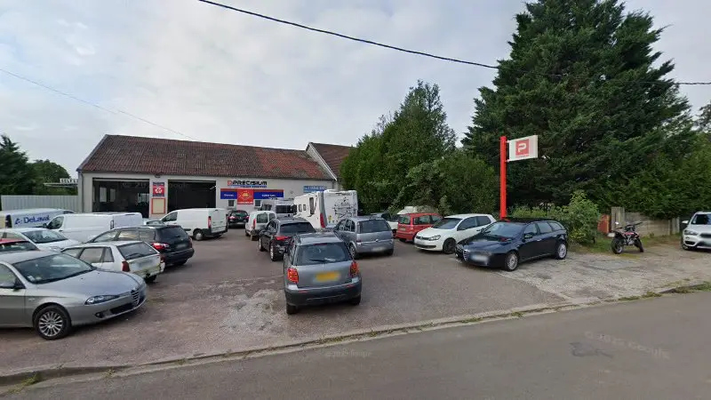 Vue de la rue devant PRECISIUM - GARAGE ROBIN SARL, Neuilly-l'Évêque