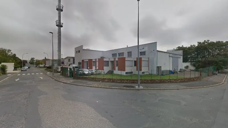 Vue de la rue devant Société Nouvelle Mécanique Générale de Précision, Argenteuil