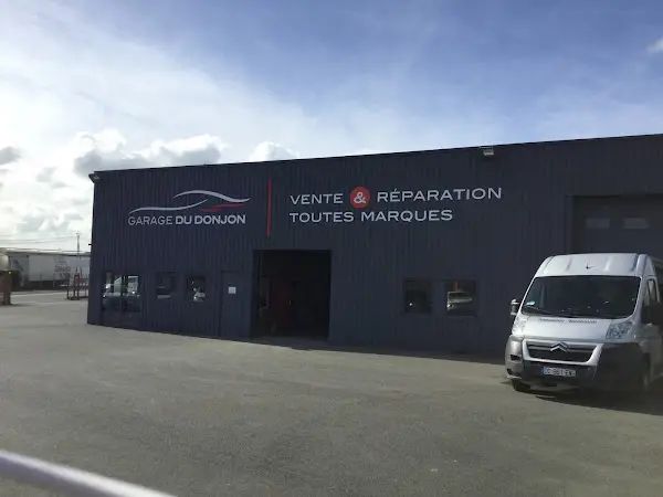 Photo publiée sur la fiche Google de CARROSSERIE DU DONJON et GARAGE DU DONJON, Les Herbiers