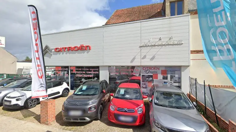 Vue de la rue devant Garage St Cyr Eurl Ge - Citroën, Saint-Cyr-en-Val