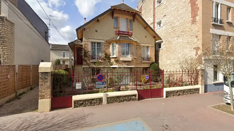 Vue de la rue devant S.o. Industrie Sarl, Clamart