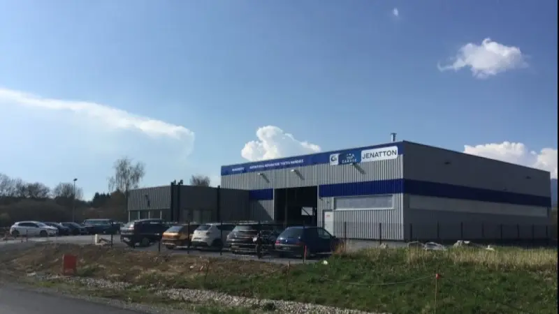 Photo publiée sur la fiche Google de TOP GARAGE - GARAGE JENATTON, La Tour