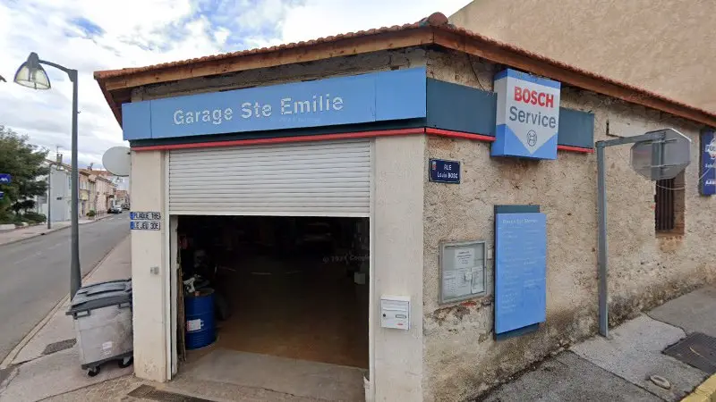 Vue de la rue devant Garage Sainte Emilie - Bosch Car Service, La Londe-les-Maures