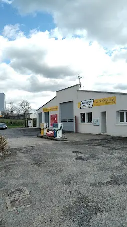Photo publiée sur la fiche Google de GARAGE HERVE CHARUEL - Citroën, Moyon Villages