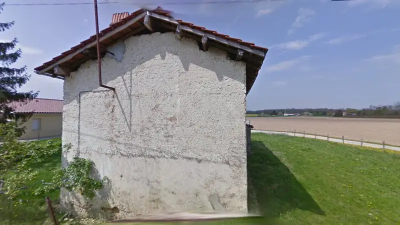 Vue de la rue devant lerautomultiservices, Lapeyrouse-Mornay
