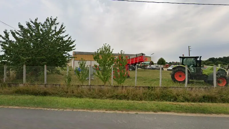 Vue de la rue devant SAS Aguillé Romain, Couëtron-au-Perche