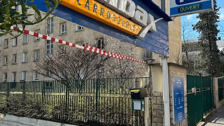 Photo publiée sur la fiche Google de Albax Carrosserie - Paris 5, Paris