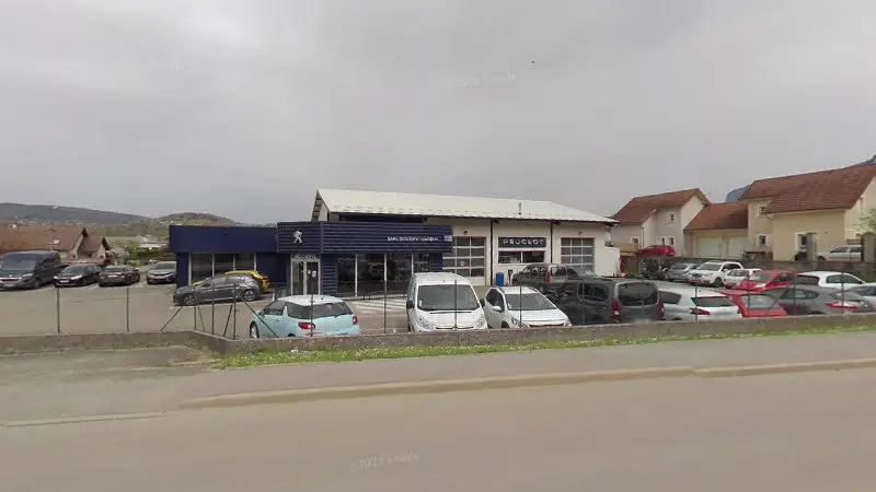 Vue de la rue devant Garage Peugeot - Sougey-lardin, Saint-Laurent-du-Pont