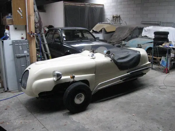 Photo publiée sur la fiche Google de Les loges du carburateur - Restauration de véhicules anciens - Citroën 2CV, La Brûlatte