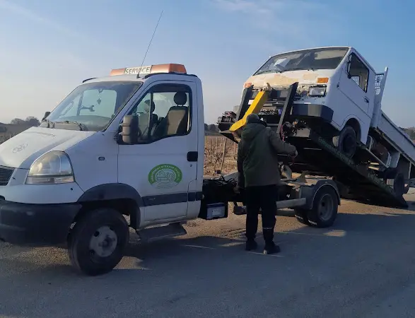 Photo publiée sur la fiche Google de Chris Auto : enlèvement d'épave gratuit Vaucluse, Le Thor