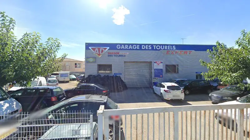 Vue de la rue devant AD Garage Expert DES TOURELS, Congénies