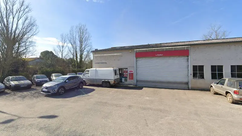 Vue de la rue devant Garage D'Aquitaine - Motrio, Colayrac-Saint-Cirq