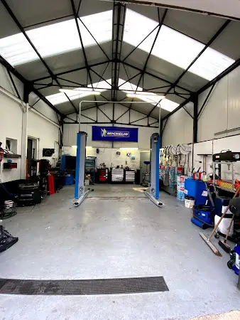 Photo publiée sur la fiche Google de GARAGE GANDON (Station AVIA), Flers