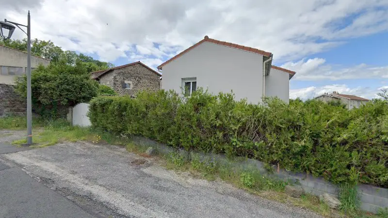 Vue de la rue devant Sarl Chavigny, Le Puy-en-Velay
