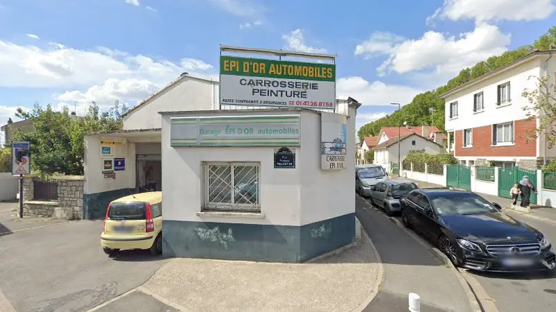 Vue de la rue devant Epi D Or Automobile, Villejuif