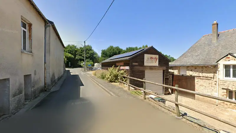 Vue de la rue devant Doly Dom'Auto Votre mécanicien à domicile, Souvigné-sur-Sarthe