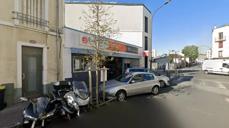 Vue de la rue devant Garage Luis Eurorepar, Vincennes