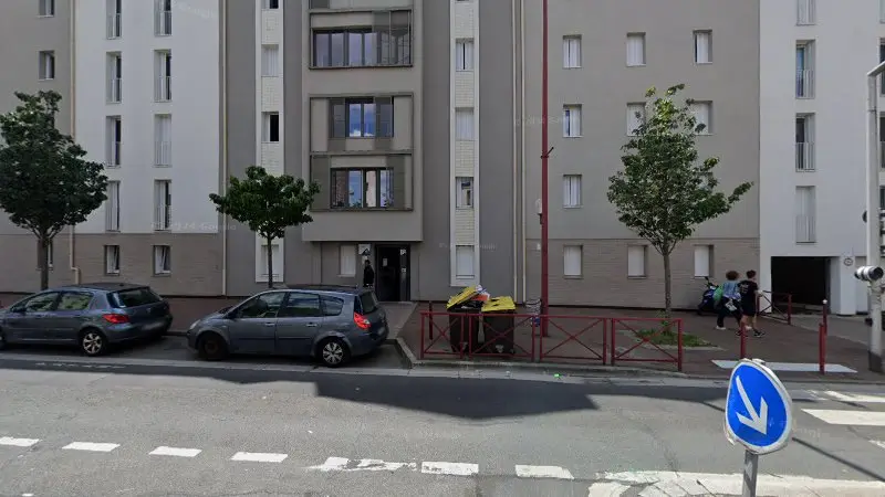 Vue de la rue devant Garage Automobile Lambert Desactivation Adblue Fap Egr, Le Pré-Saint-Gervais