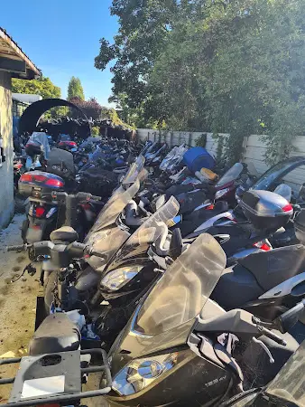 Photo publiée sur la fiche Google de Enlèvement Epave Scooter Gratuit en Ile-De-France, Paris