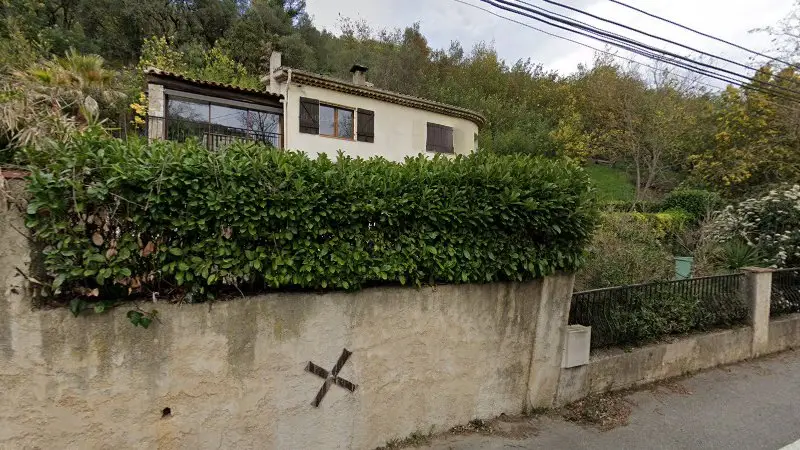 Vue de la rue devant GARAGE CORDO, Auribeau-sur-Siagne