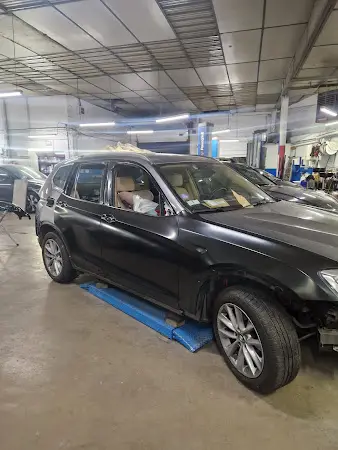 Photo publiée sur la fiche Google de Carrosserie Promeca - Technicar Services, Bagneux