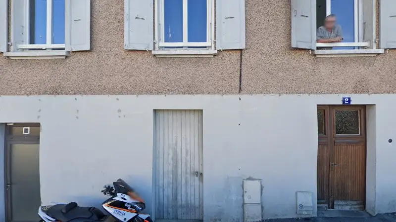 Vue de la rue devant Monsieur Kevin Monteiro, Thonon-les-Bains