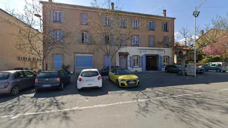Vue de la rue devant AS Autosécurité Contrôle Technique LARAGNE, Laragne-Montéglin