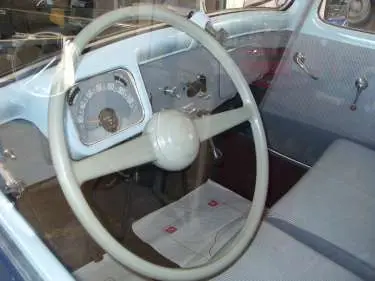 Photo publiée sur la fiche Google de Resto Classic Car Pièces 2cv - Pièces Traction