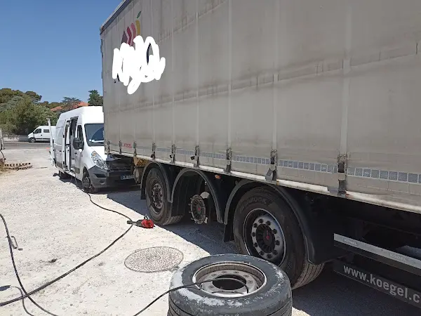 Photo publiée sur la fiche Google de GATOR DEPANNAGE POIDS LOURDS CAMIONS, Salon-de-Provence