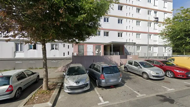 Vue de la rue devant GARAGE PREMIER - GARAGE DE L'EUROPE, Brest